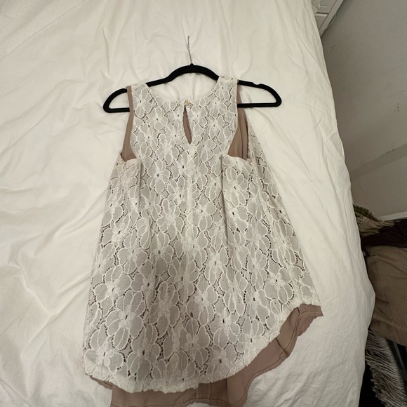 Size large pim and Larkin blouse - Picture 2 of 3